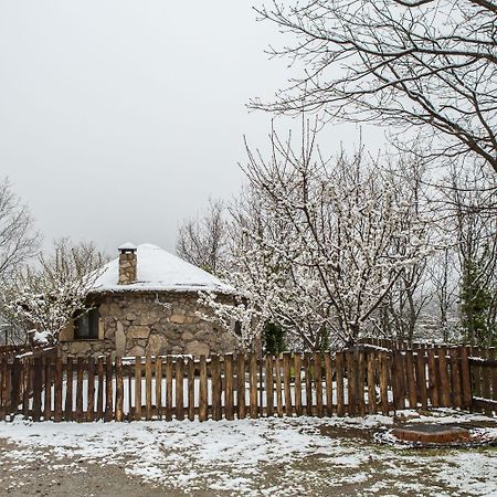 Apartamentos Rurales El Solitario Banos De Montemayor Luaran gambar