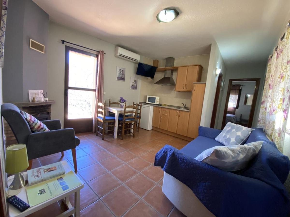 Apartamentos Rurales El Solitario Banos De Montemayor Luaran gambar