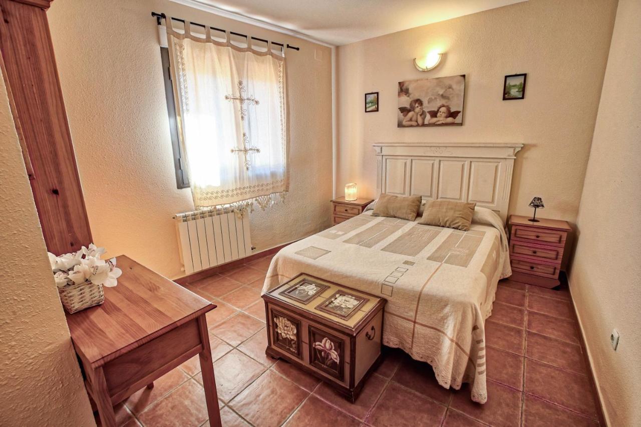 Apartamentos Rurales El Solitario Banos De Montemayor Luaran gambar